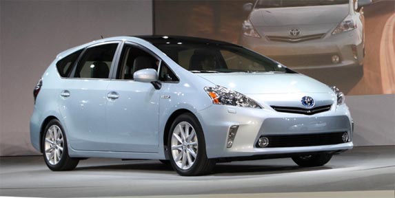 prius-family-1