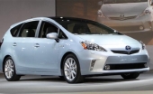 prius-family-1