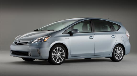 toyota-prius-v-1