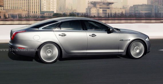 Jaguar XJ