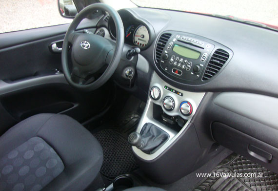 Test Drive Hyundai i10