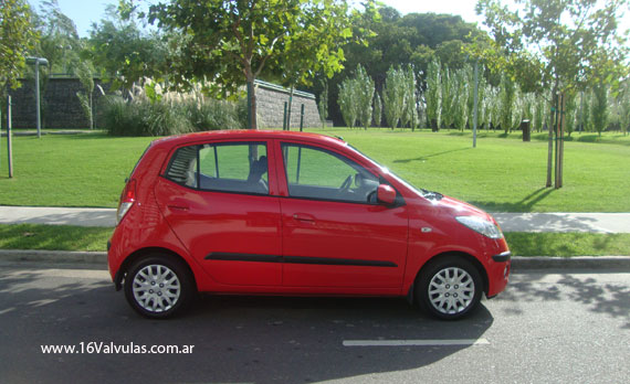 Test Drive Hyundai i10