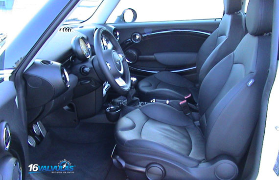 Mini Cooper S Hot