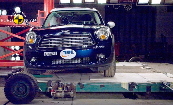 MINI_Countryman_2010_2 Mini Countryman 5 estrellas EuroNCAP