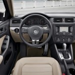 nuevo-jetta-2011-interior-b2