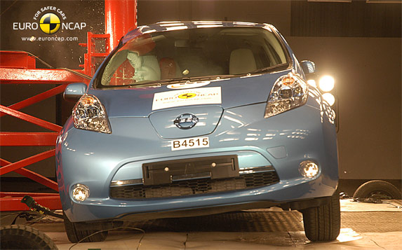 Nissan Leaf obtiene 5 estrellas en EuroNcap