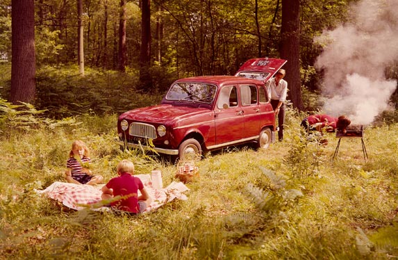 renault-4-aniv-5