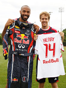 Vettel visitó a los New York Red Bull Vettel visitó a los New York Red Bull