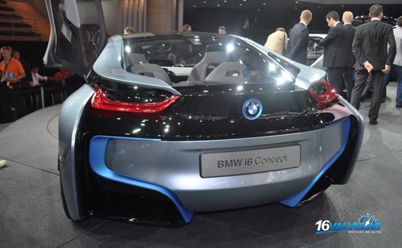 BMW-i8-004