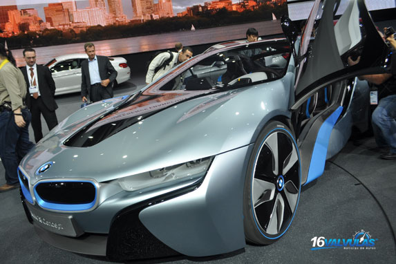 BMW-i8-005