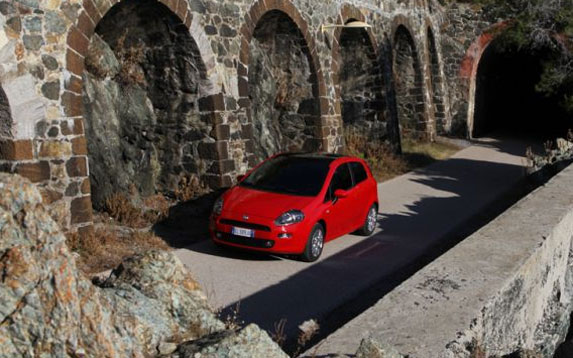 nvo-fiat-punto-2012-4