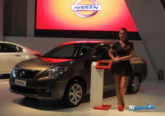 Nissan-Versa-5
