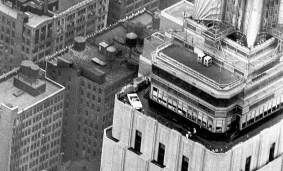 Mustang-Empire-State-Building-1965