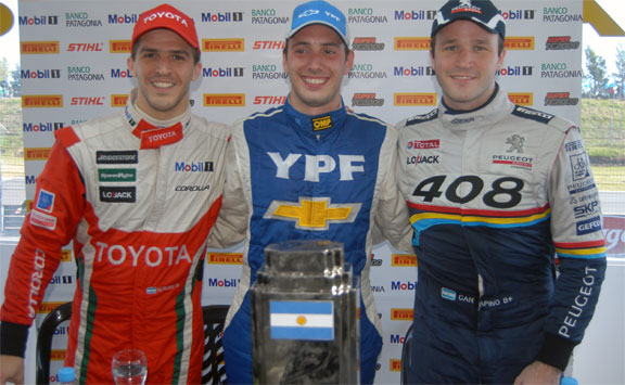 Franco Vivian ganó con el Chevrolet Cruze la competencia de STC2000