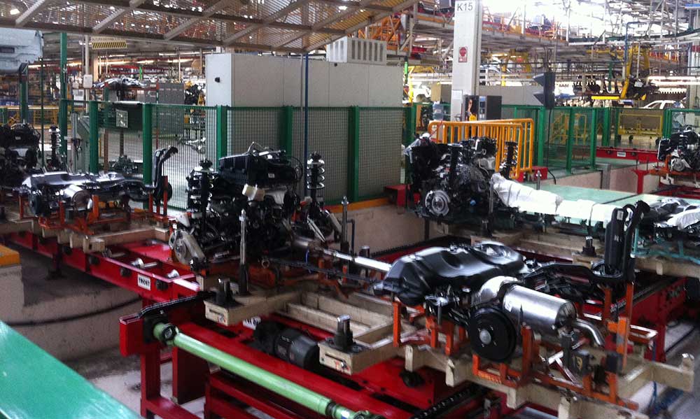 linea de montaje de motores