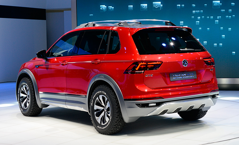 Volkswagen-Tiguan-GTE-Active-Concept-atras