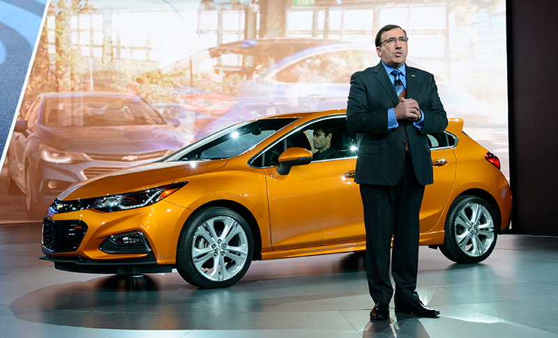 chevrolet-cruze-hatch-2017-lateral
