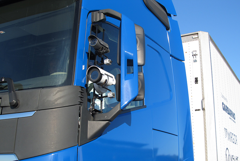 Samsung-Safety-Truck-camara