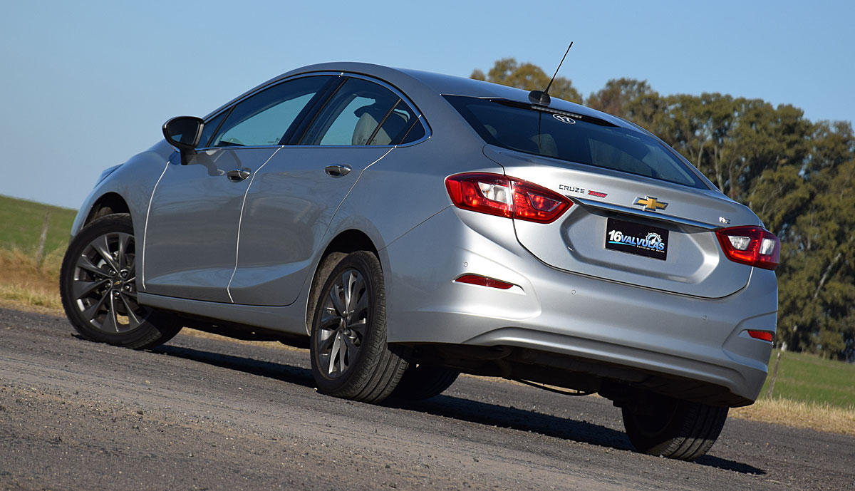 cruze-atras