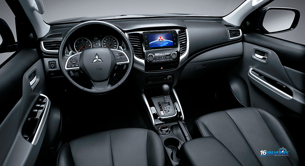 interior Mitsubishi L200 DI-D