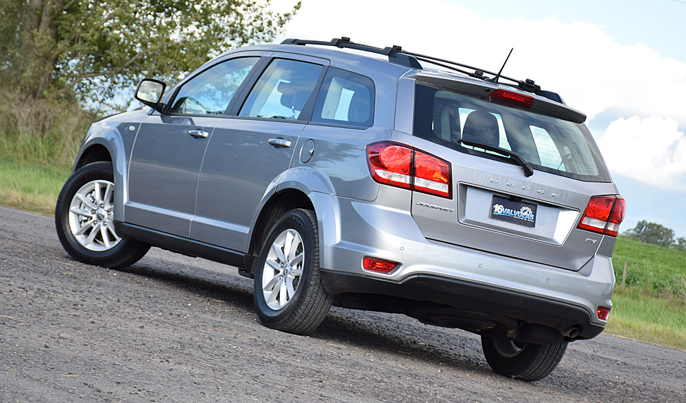 Dodge Journey 2017 atras