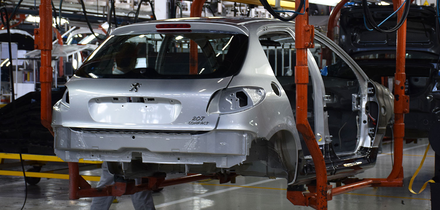 febrero baja del 10,2% en la producción de autos