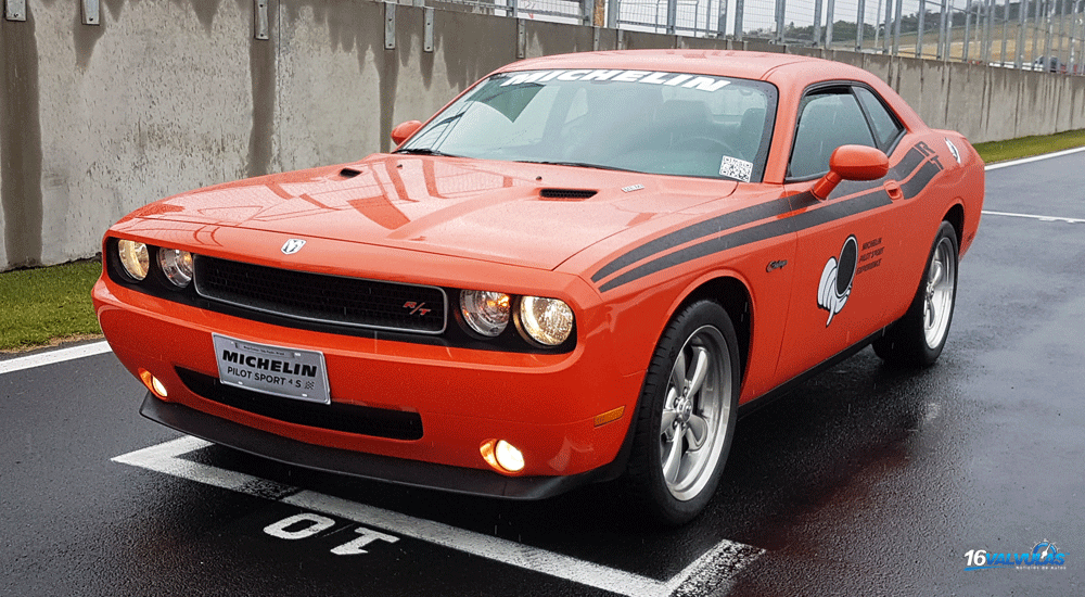 dodge challenger