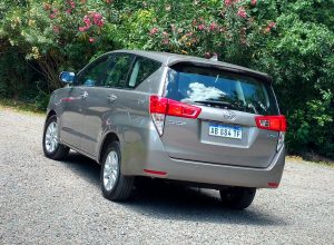 Toyota Innova 8 asientos