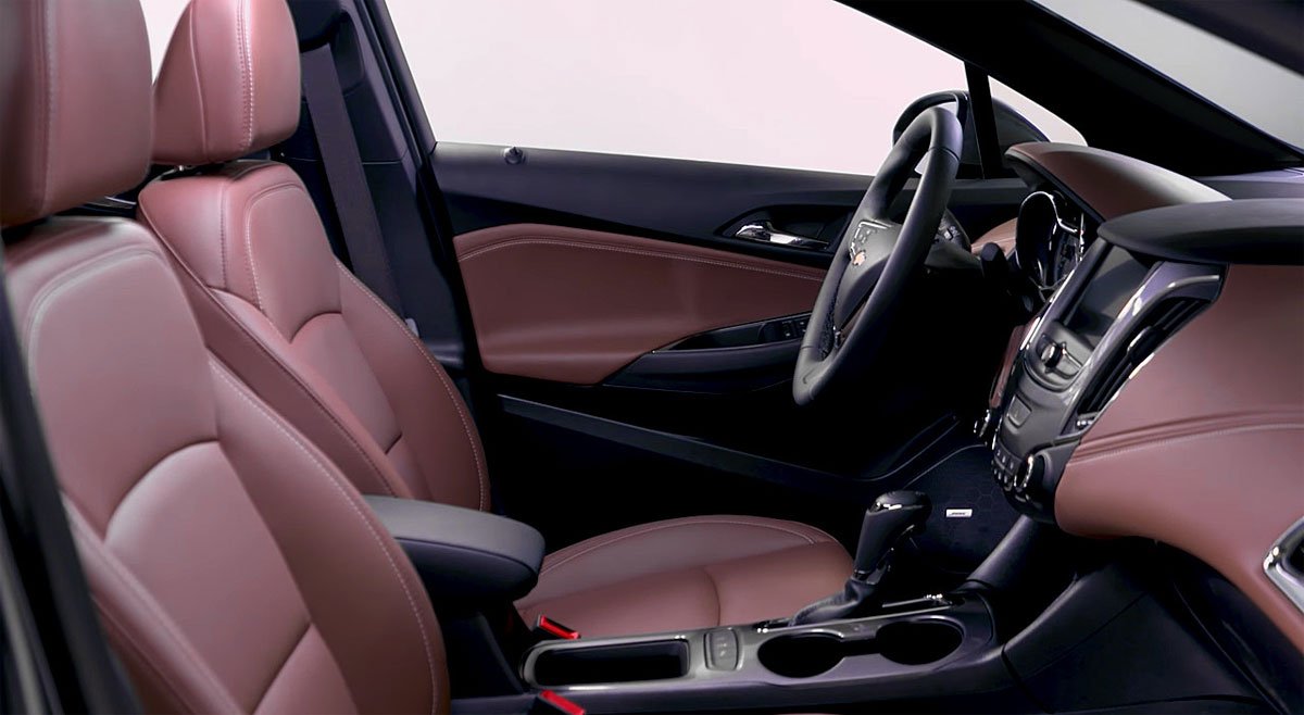 interior cruze