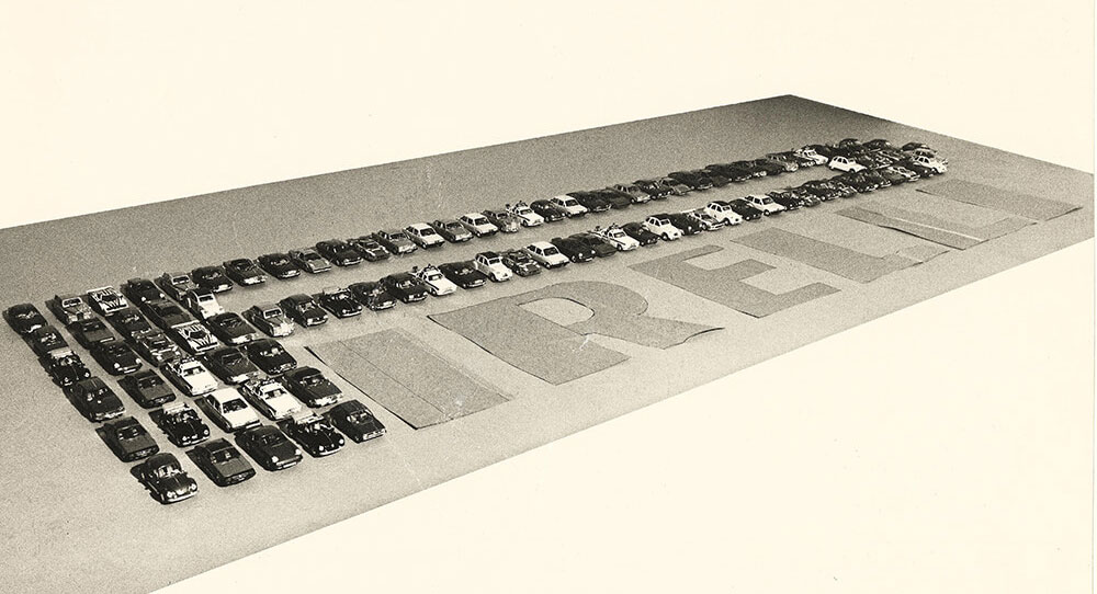 logo pirelli 40 años