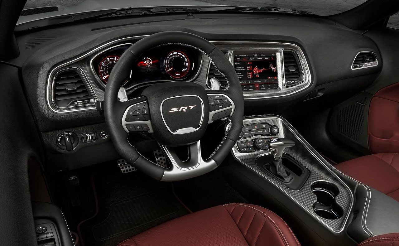interior Dodge presentó el SRT Hellcat Redeye challenger