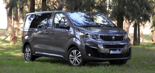 Test Drive Peugeot Traveller Allure Plus