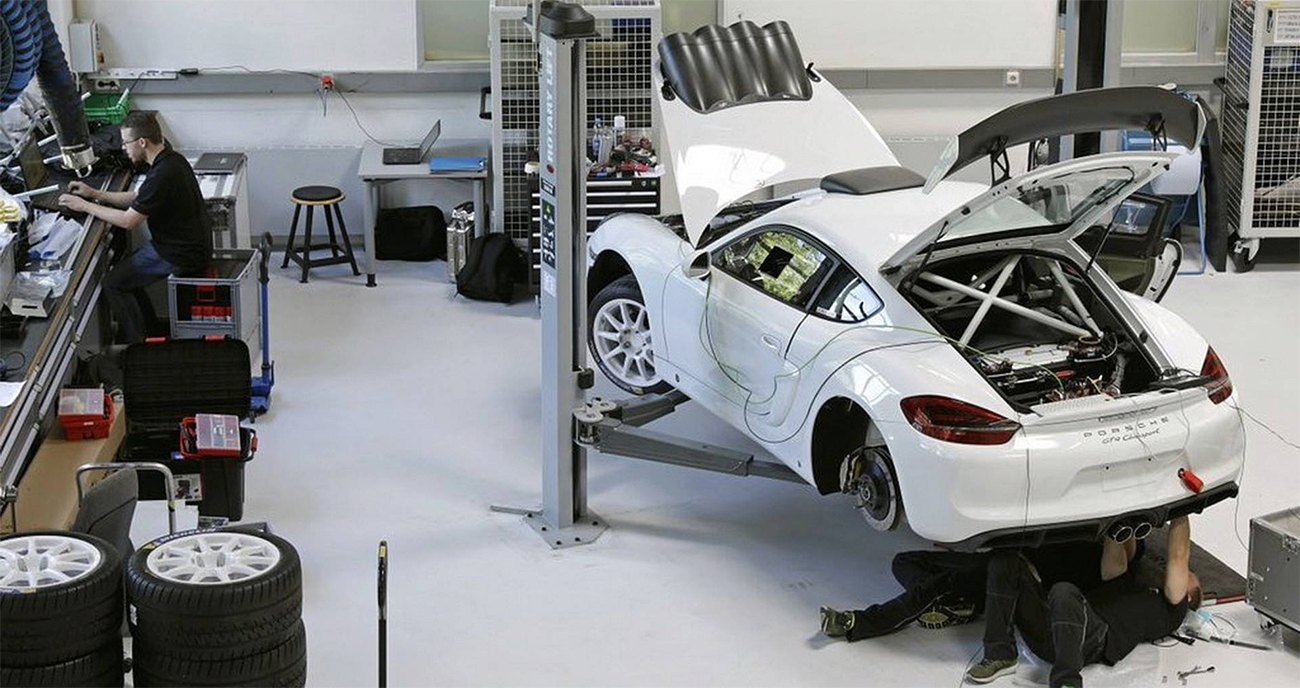 Porsche cayman gt4