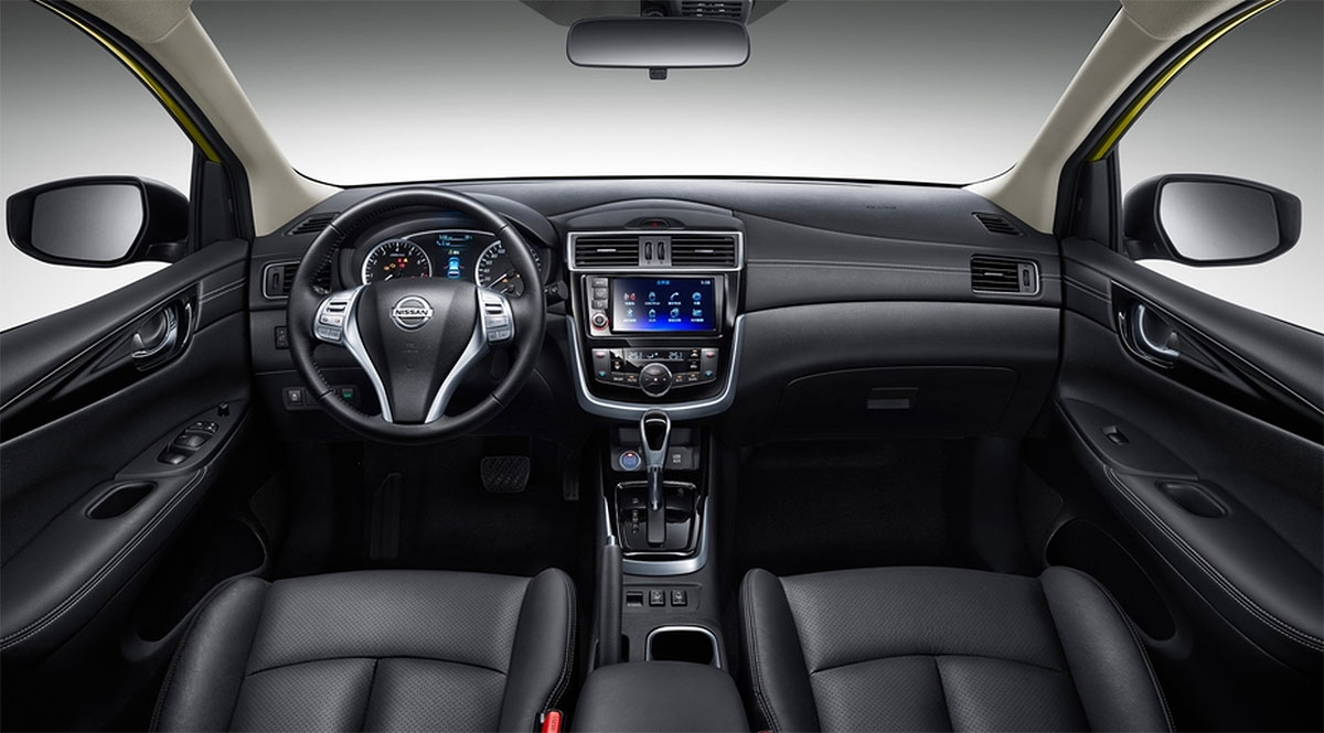 interior tiida