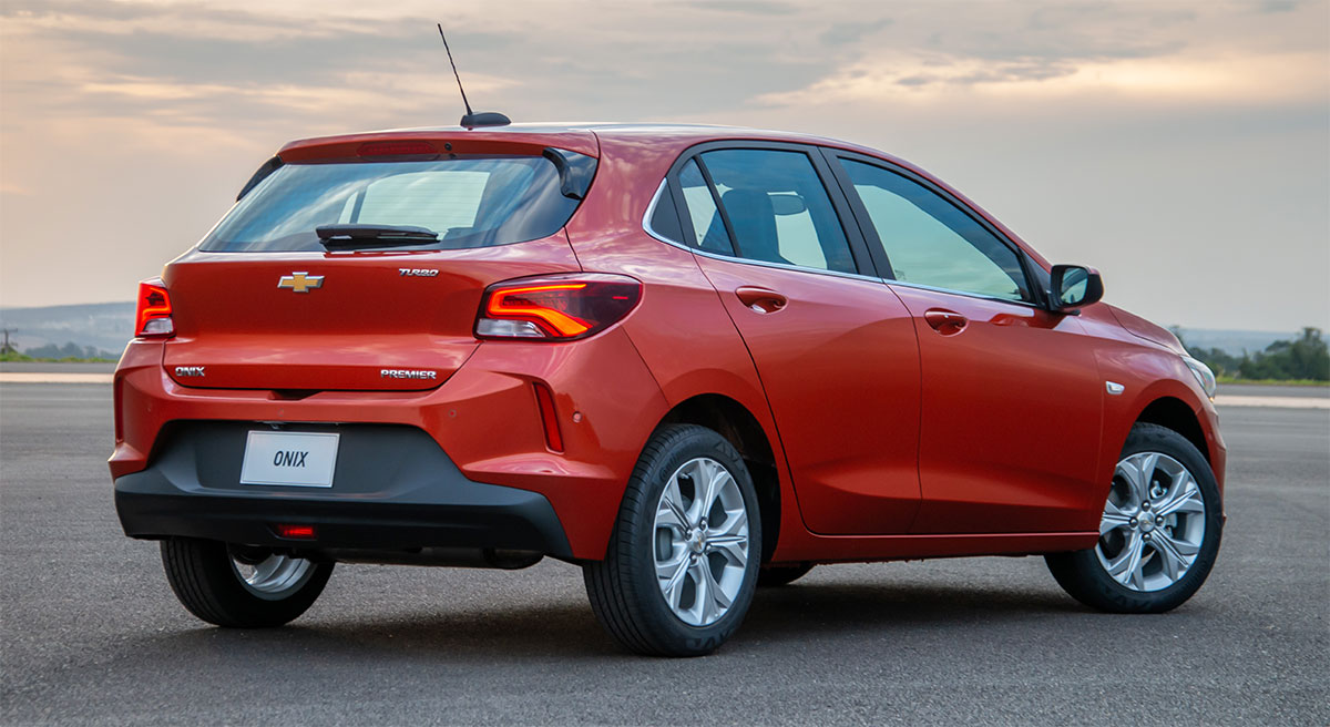 atras chevrolet onix