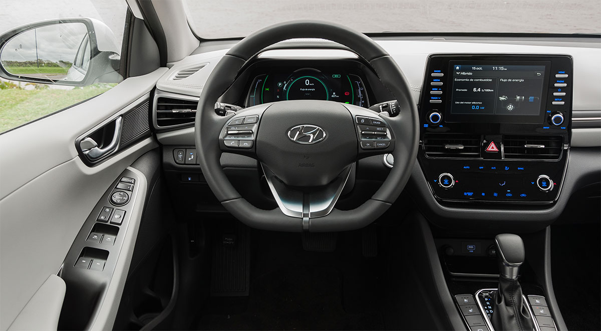 interior Hyundai Ioniq Hybrid