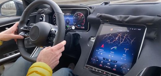 pantalla mercedes