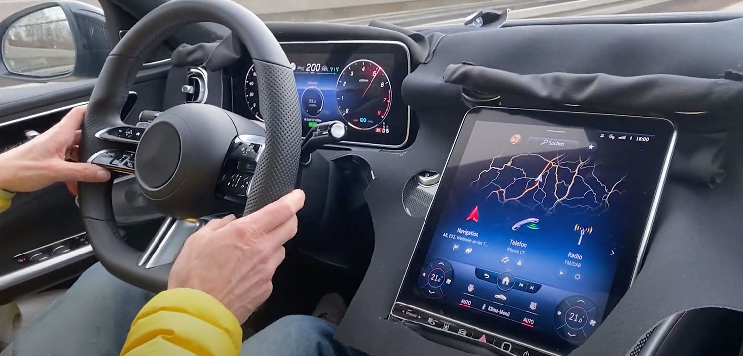 pantalla mercedes