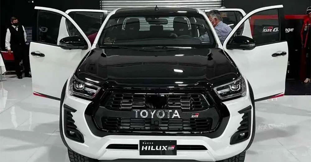 toyota hilux gr