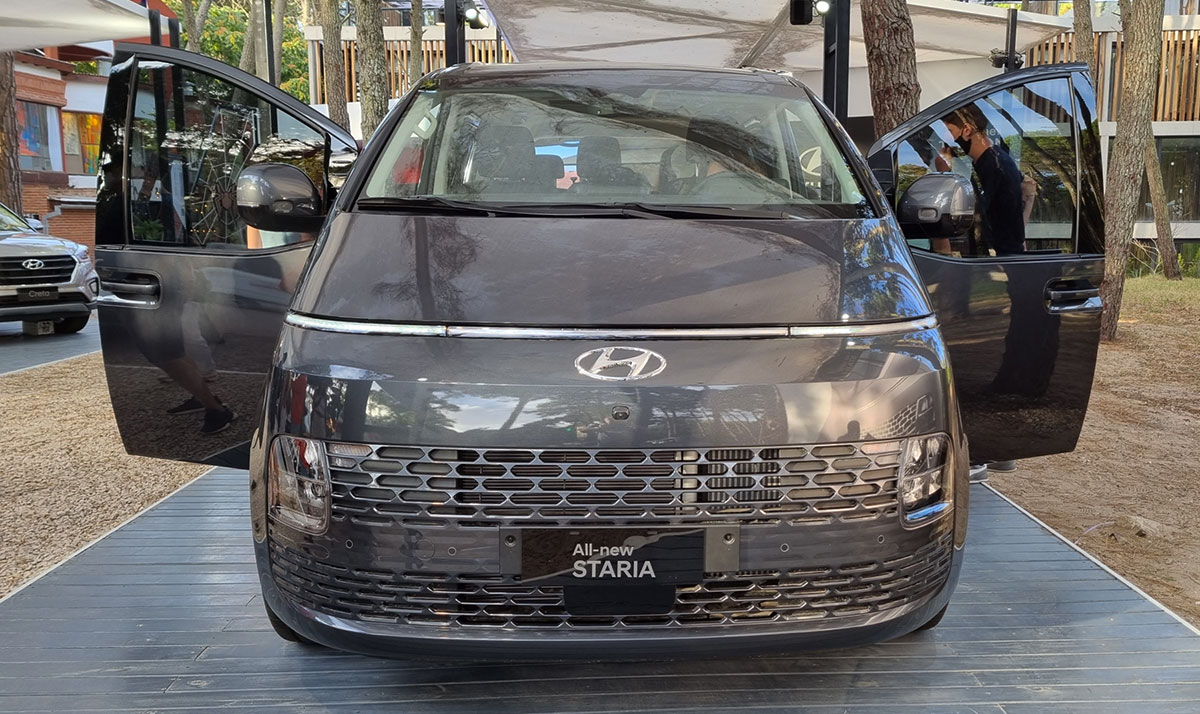 hyundai staria
