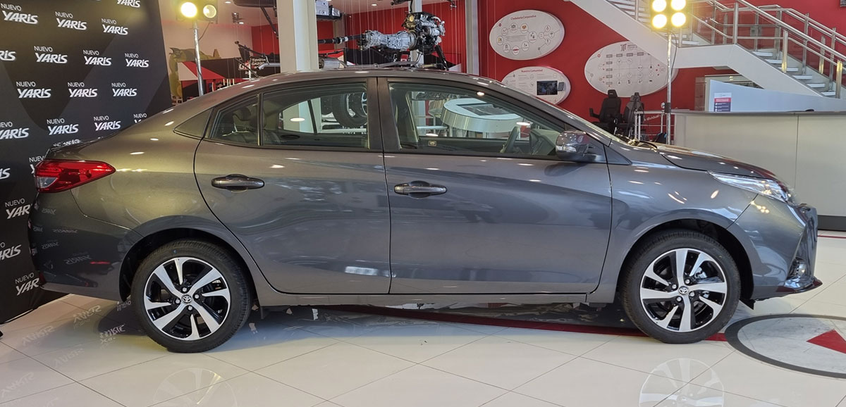 yaris sedan