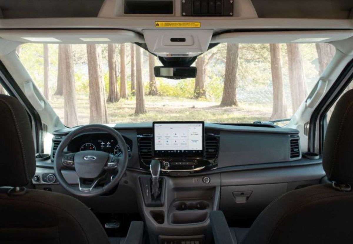 Ford Transit Trail