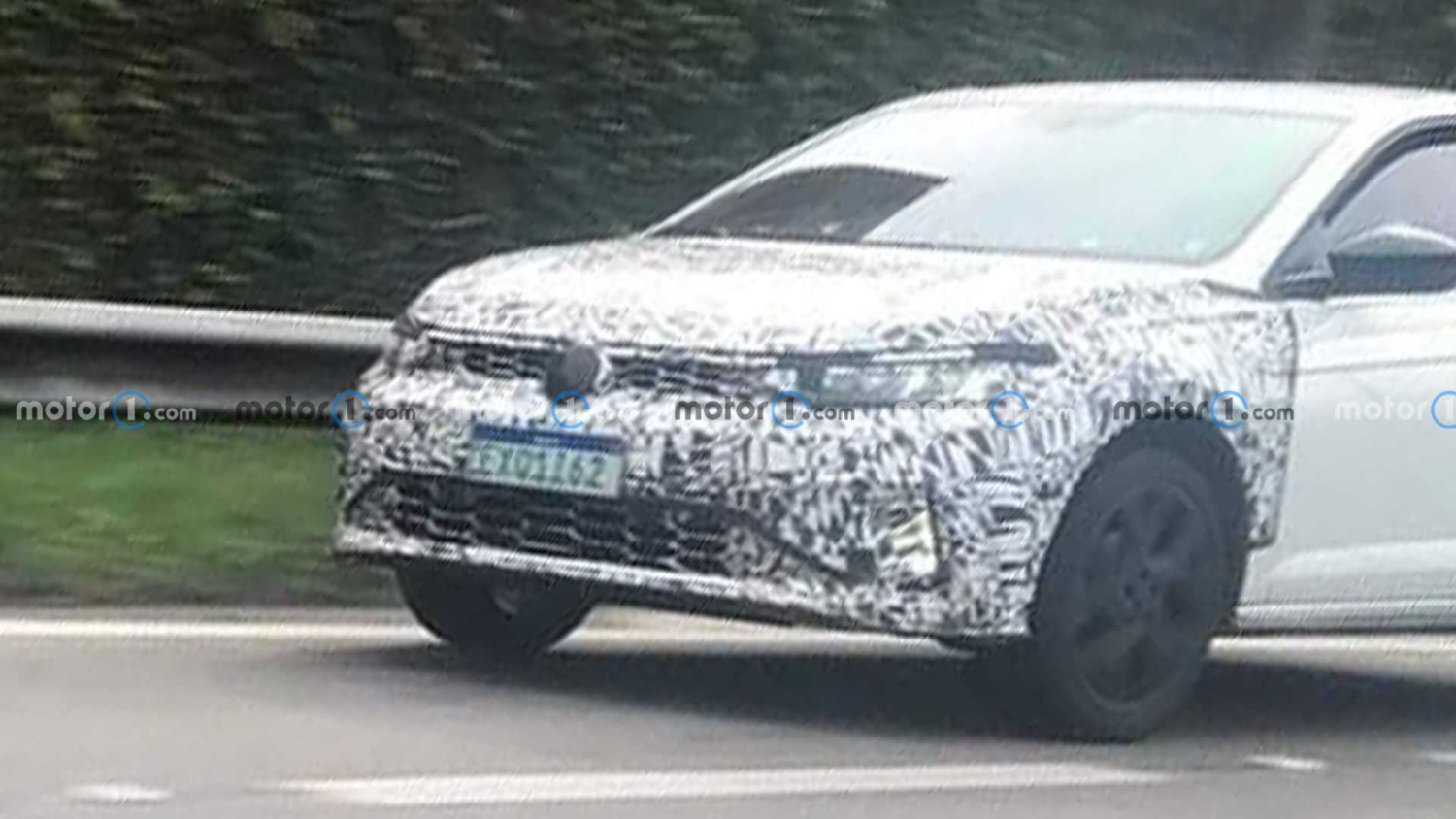 Volkswagen Virtus GTS camuflado