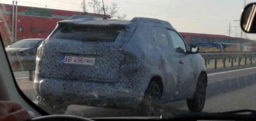 Dacia Duster camuflada