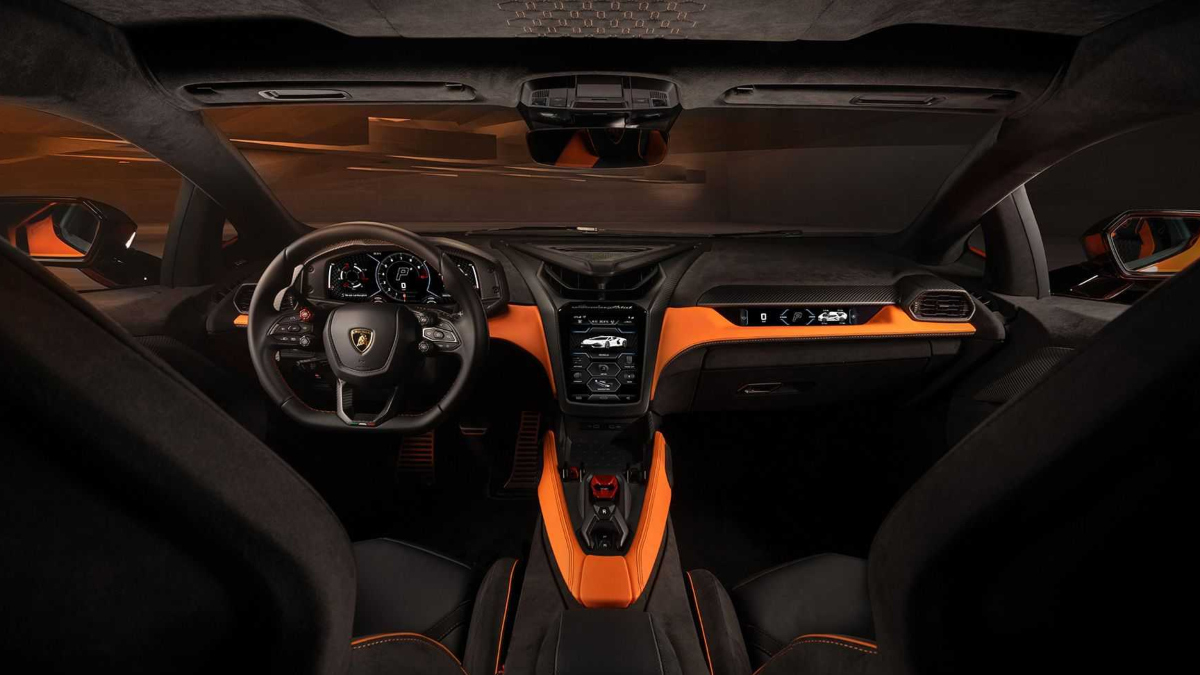 Lamborghini Revuelto 