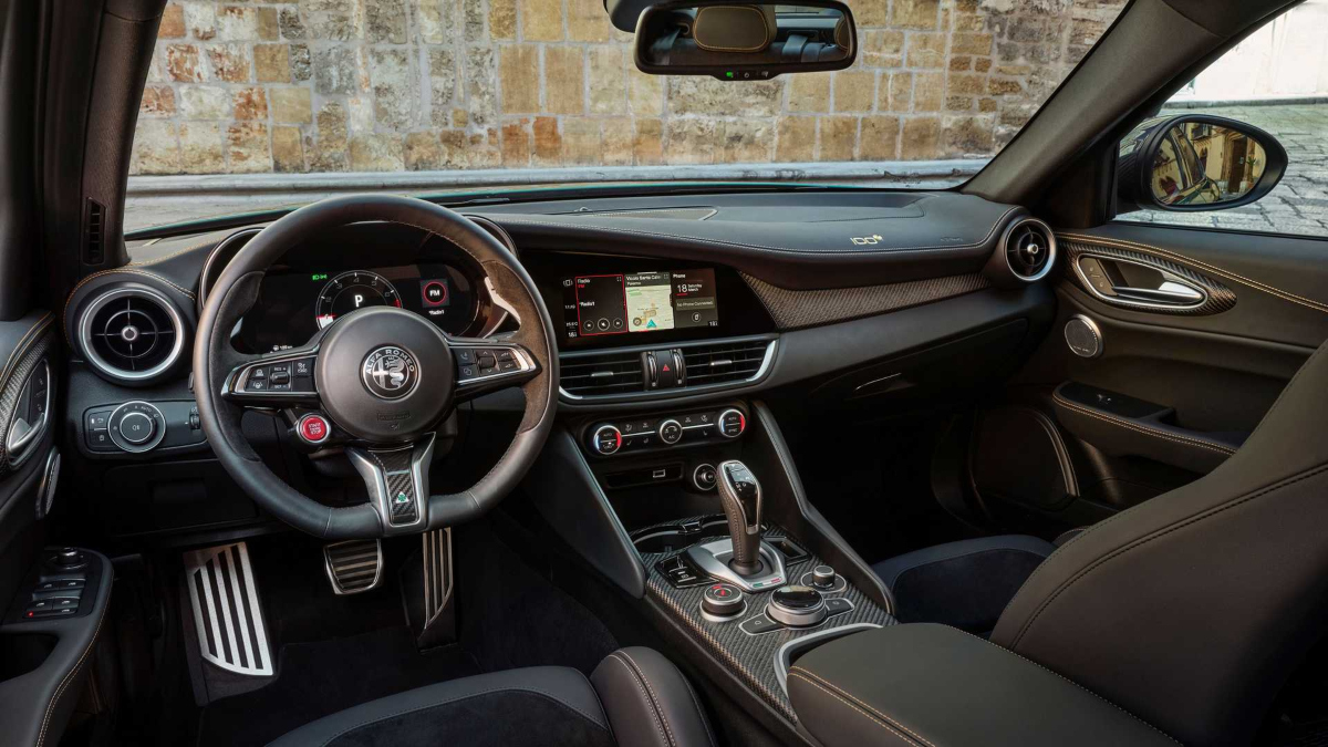 Alfa Romeo Giulia Quadrifoglio 100º aniversario