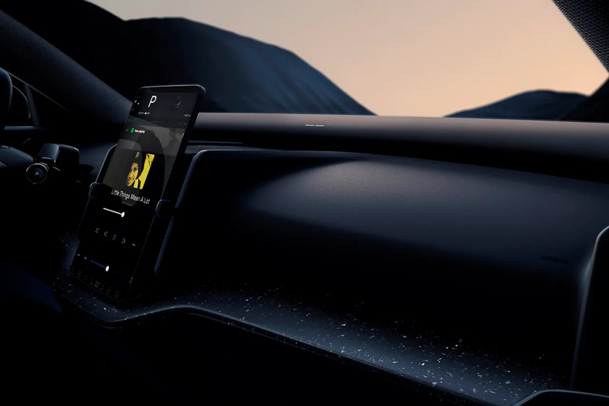 Volvo EX30 teaser 