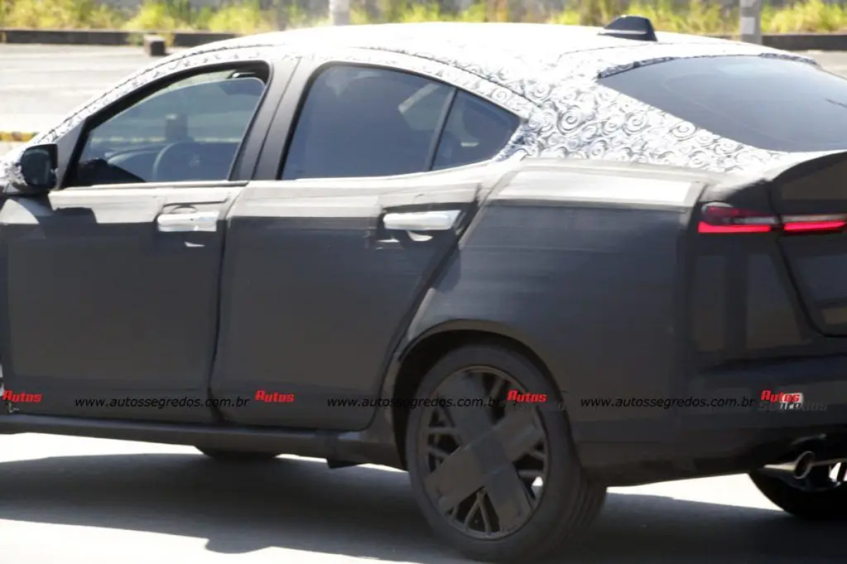 Fiat Fastback Abarth camuflado