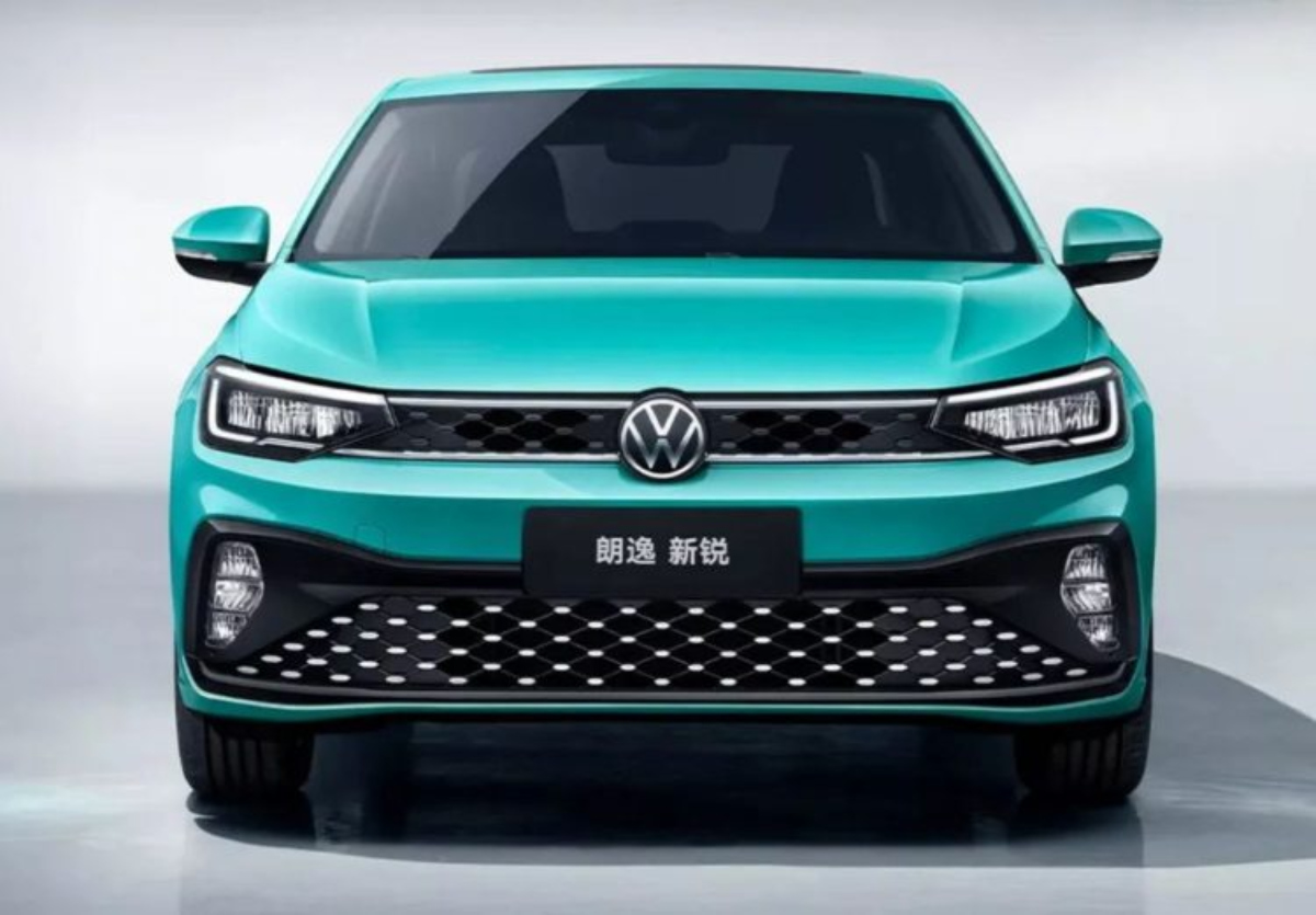 Volkswagen Lavida XR - Virtus chino 