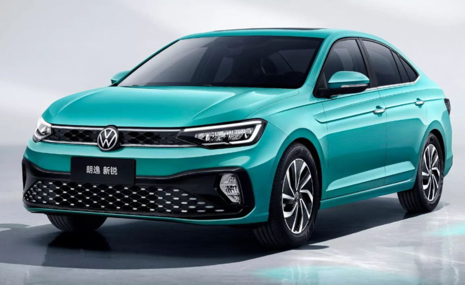 Volkswagen Lavida XR - Virtus chino